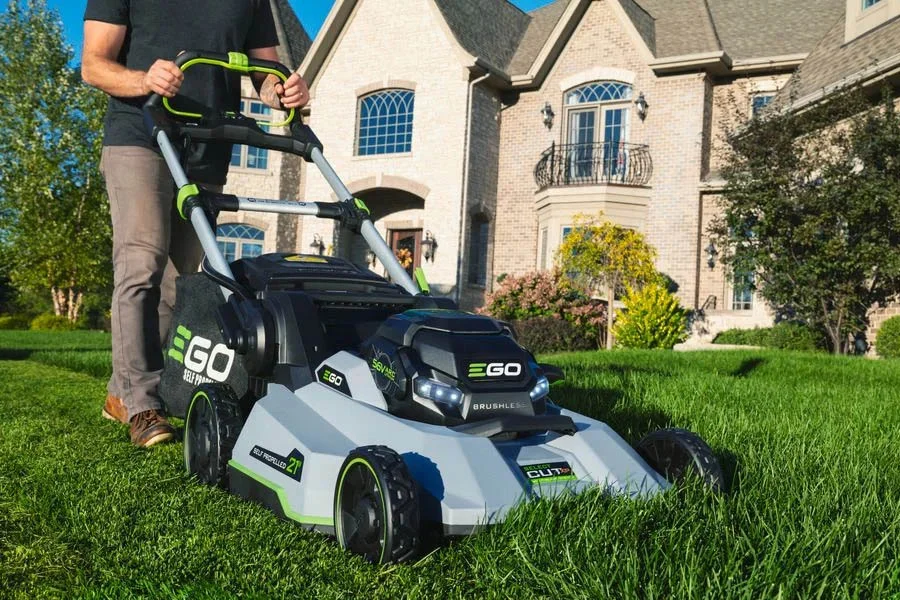 electric battery lawnmower
